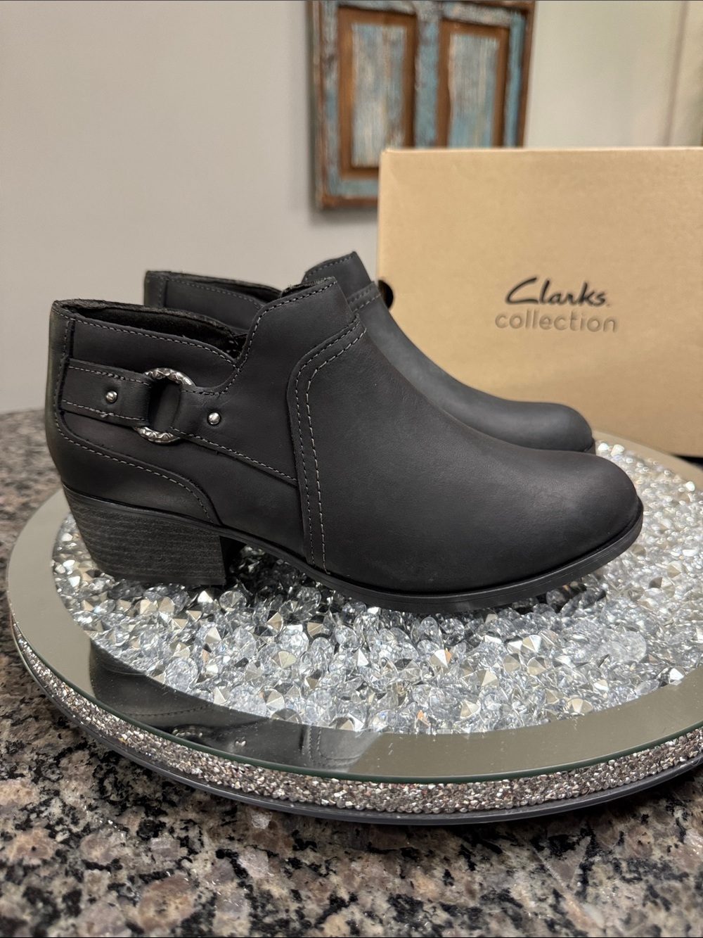 Clarks Black Leather Ankle Booties with Decorative Side Buckle NEW 8.5